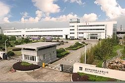 设计师构思现代家具草图